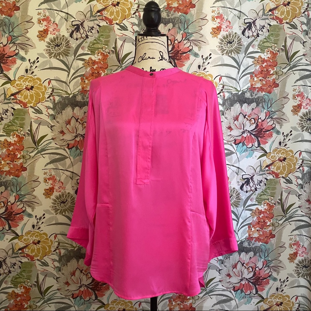 Women’s Banana Republic 100% Silk Blouse Size S